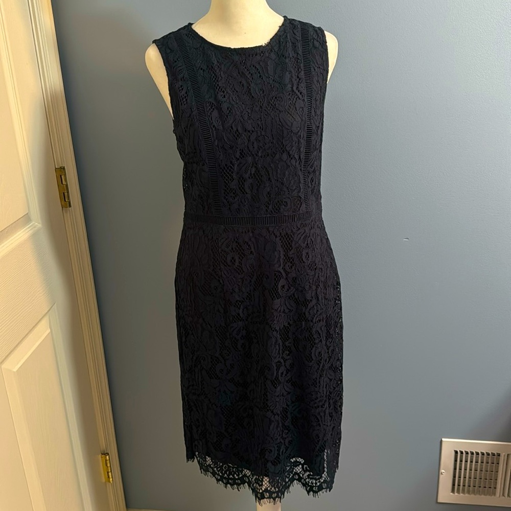 Ladies NWT size 4 navy dress by Banana Republic